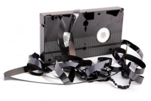 Réparer une cassette VHS avant de la numériser
